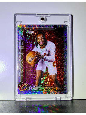 Darius Garland 2025-26 NBA Topps Chrome Update #32 Sparkle Refractor Caveliers